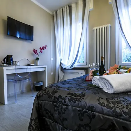 Oda ve Kahvaltı Maison Degli Artisti *